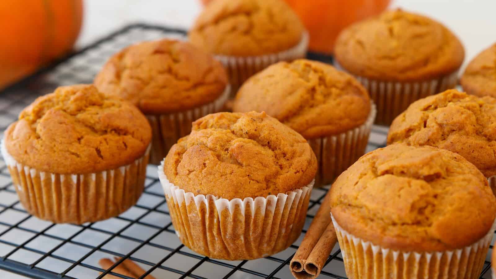 Mastering Moist Pumpkin Muffins: Key Ingredients & Baking Science